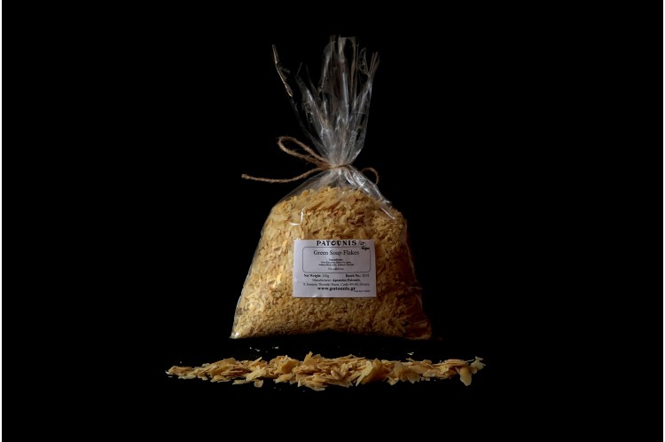 Νιφάδες πράσινου σαπουνιού ελιάς