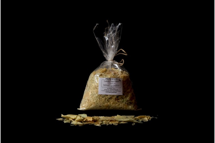 Νιφάδες πράσινου σαπουνιού μπουγάδας Νιφάδες πράσινου σαπουνιού μπουγάδας